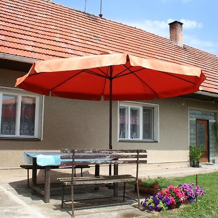 Vejminek U Drahusky Mcely Appartement Buitenkant foto