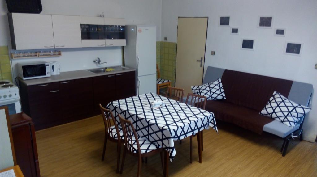 Vejminek U Drahusky Mcely Appartement Buitenkant foto